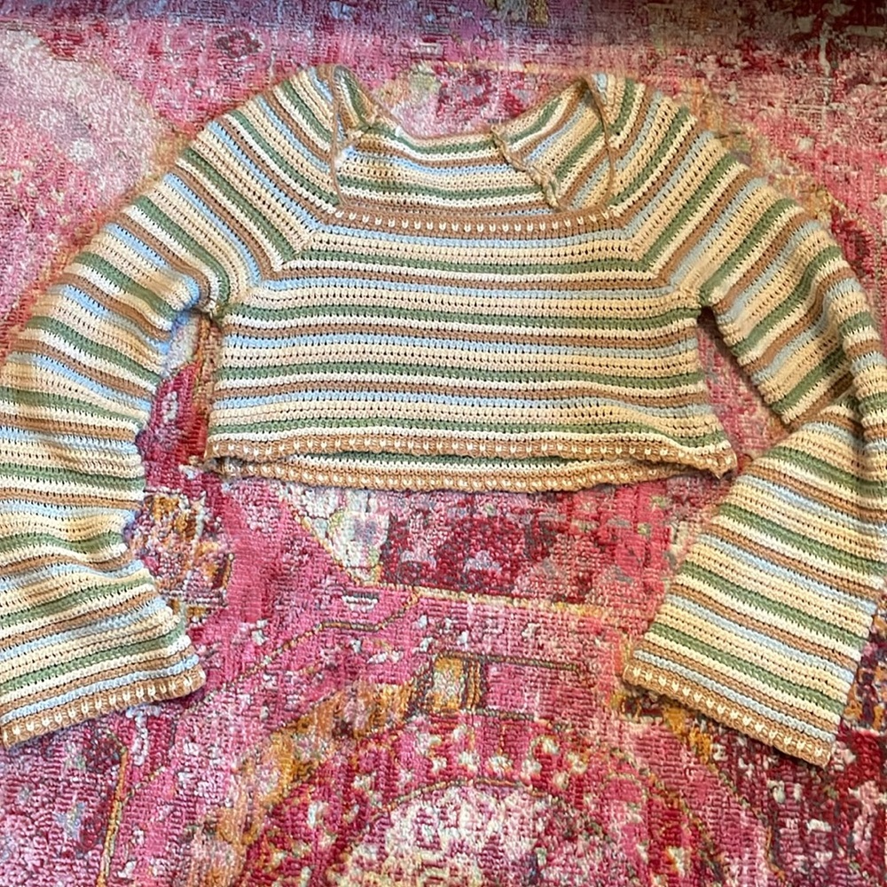 altar’d state long sleeve crochet crop top